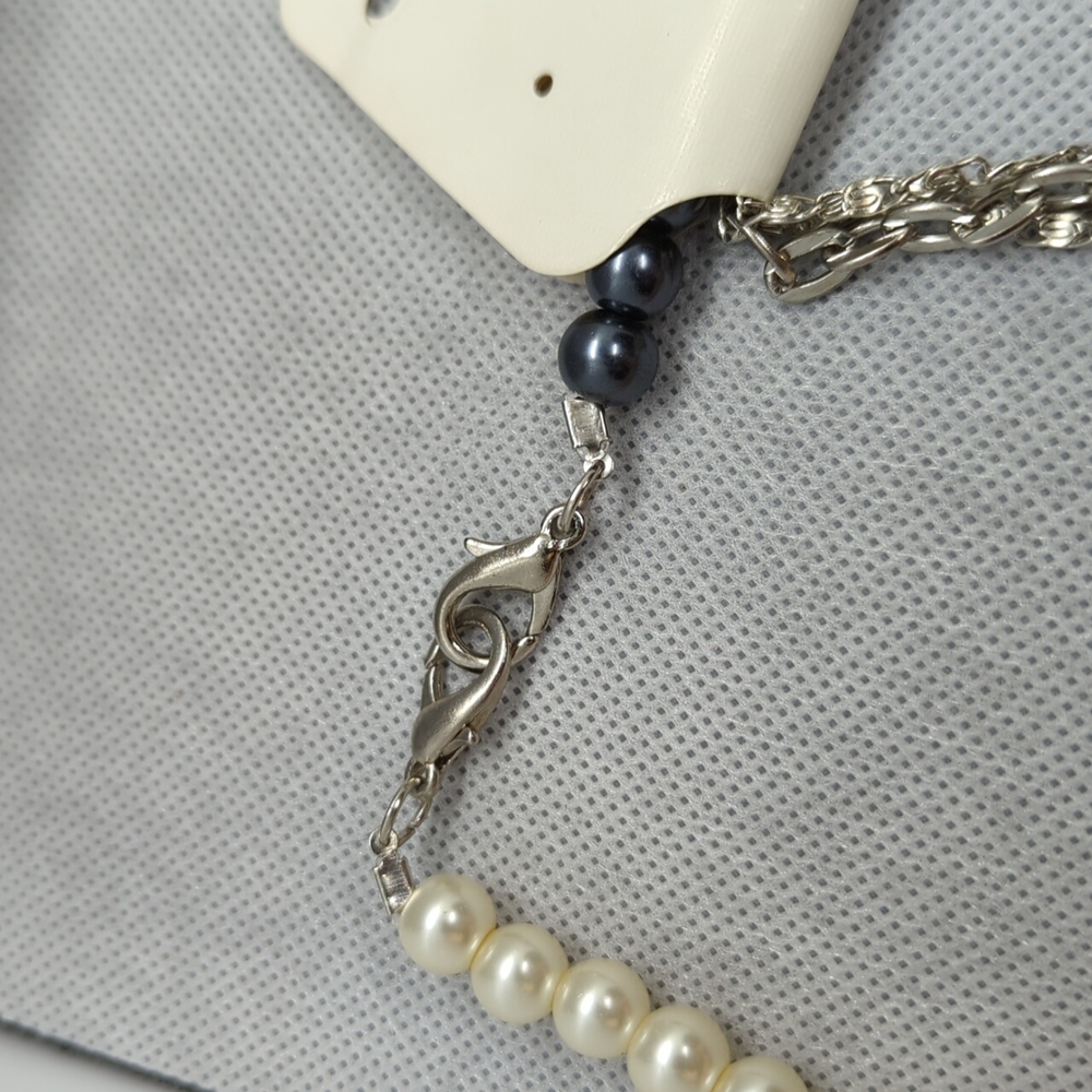 Layered necklace - Picture 12 of 14